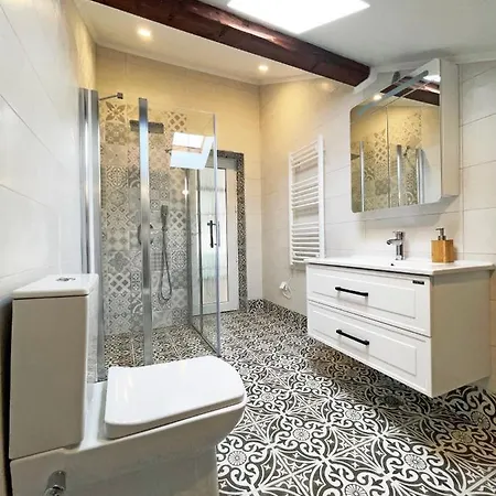 Stylish Loft With Great View To *