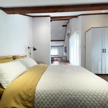 Stylish Loft With Great View To アパート Ardino